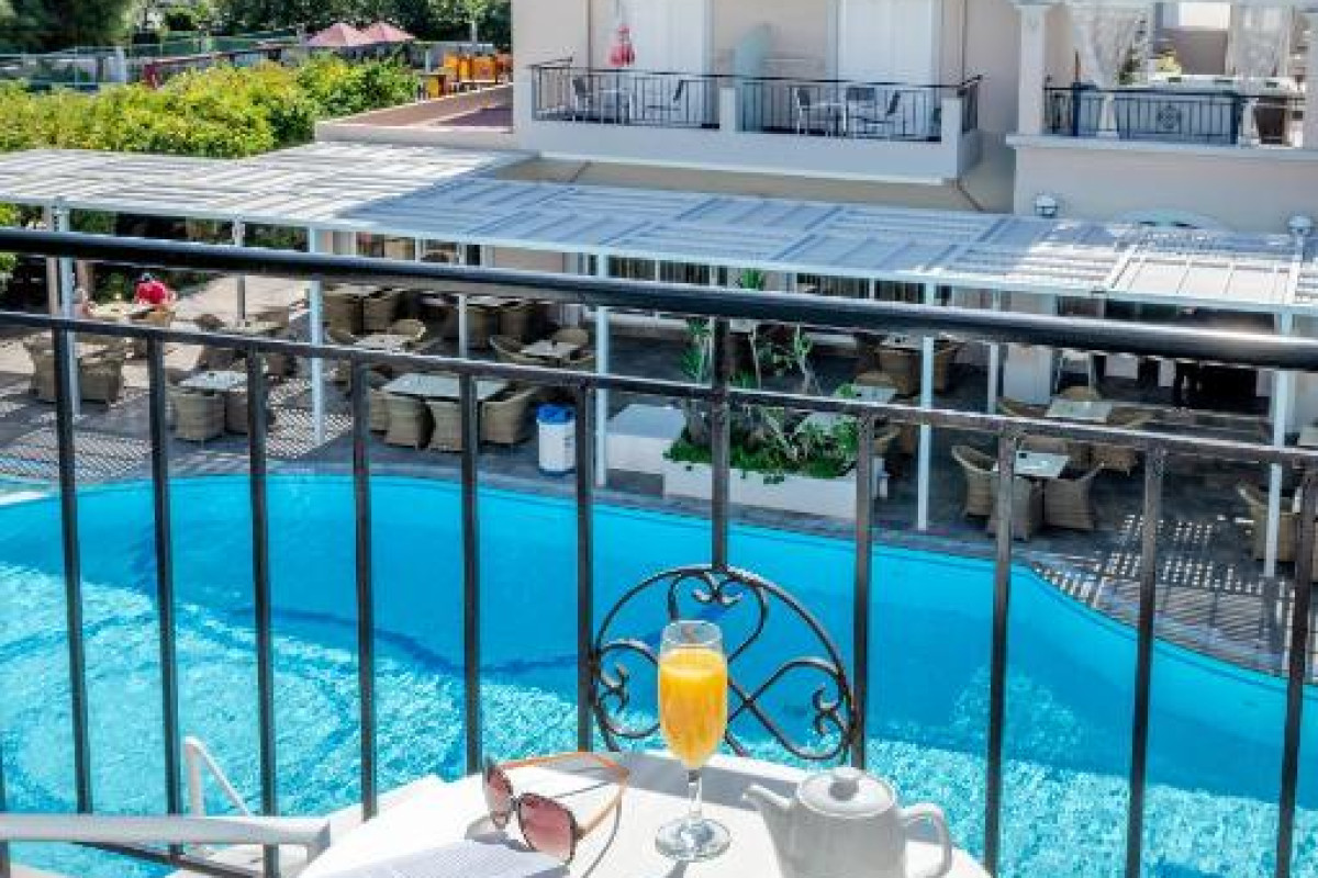 PERIDIS FAMILY RESORT