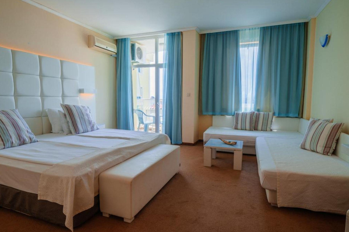 PERLA BEACH HOTEL III