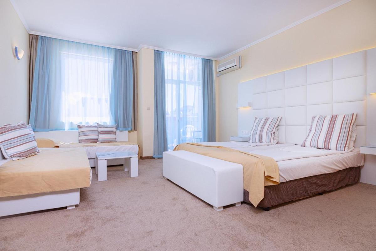 PERLA BEACH HOTEL III