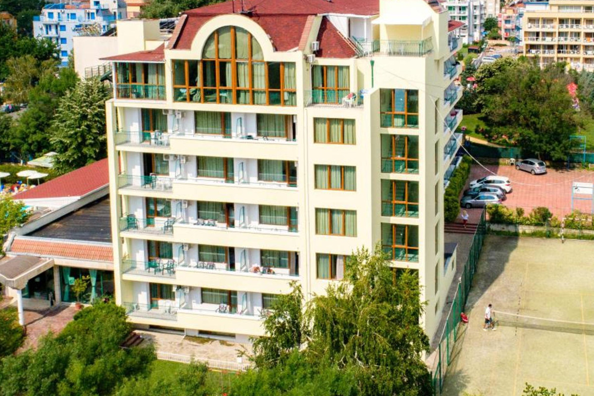 PERLA PLAZA