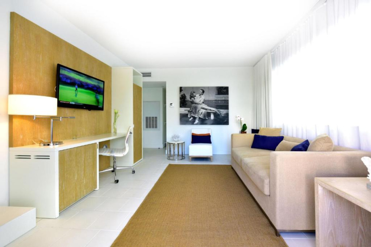 Hotel Pestana South Beach