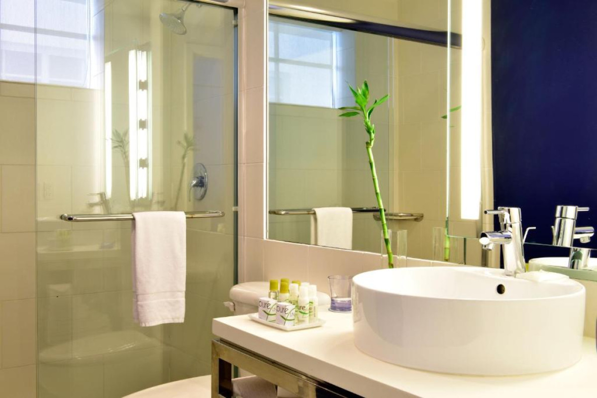 Hotel Pestana South Beach