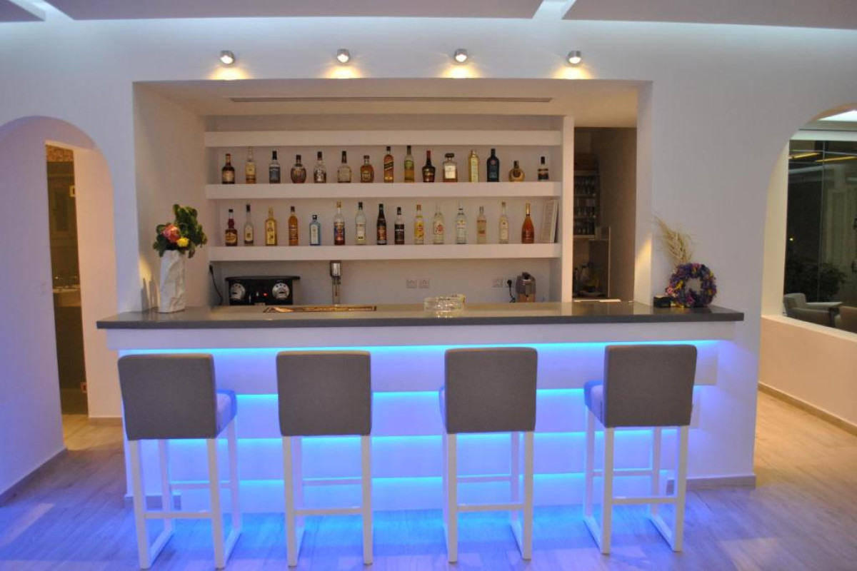 PETINAROS HOTEL & STUDIOS