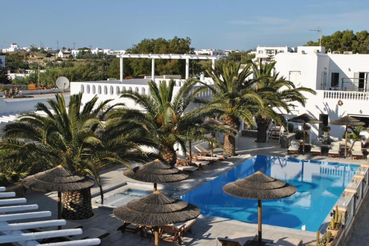 PETINAROS HOTEL & STUDIOS