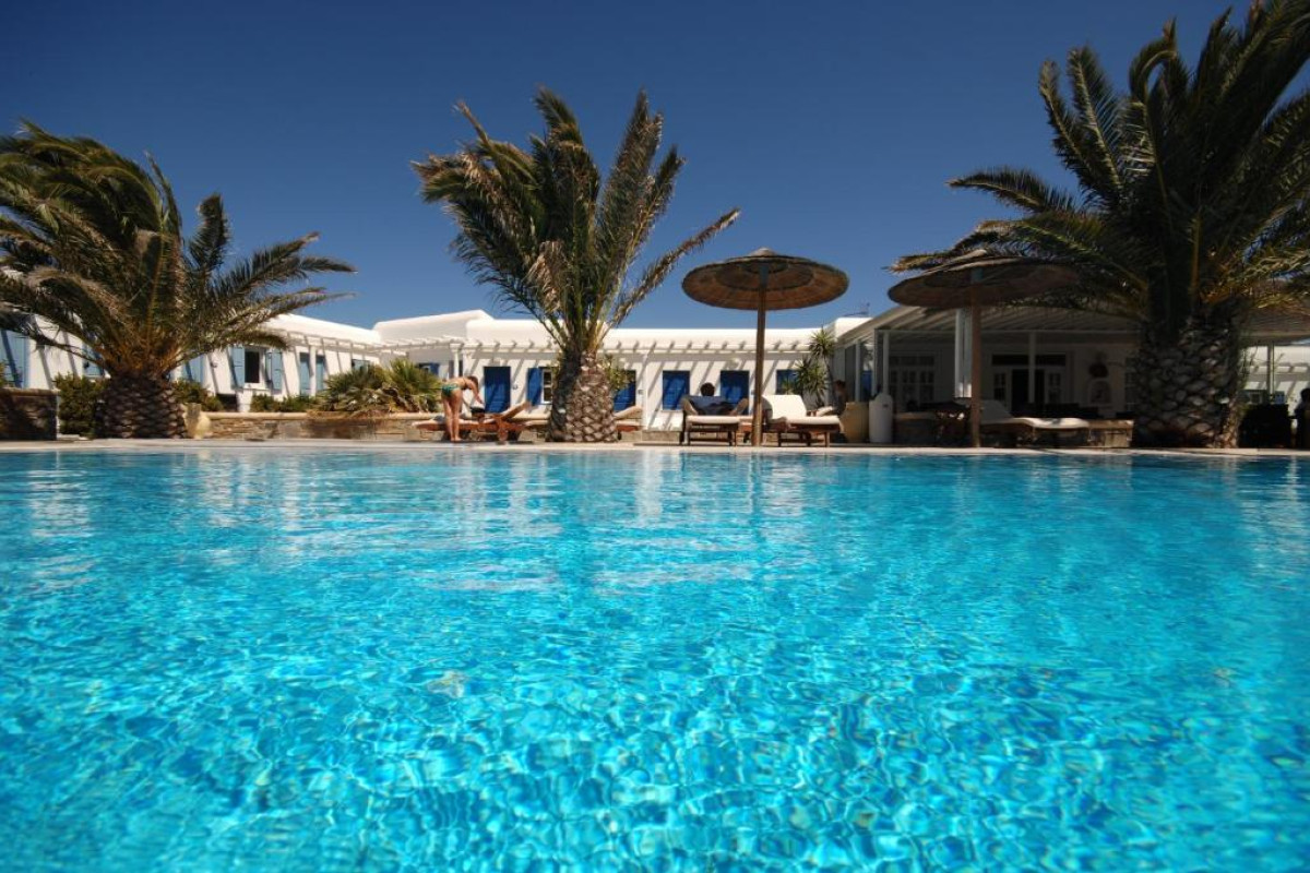 PETINAROS HOTEL & STUDIOS