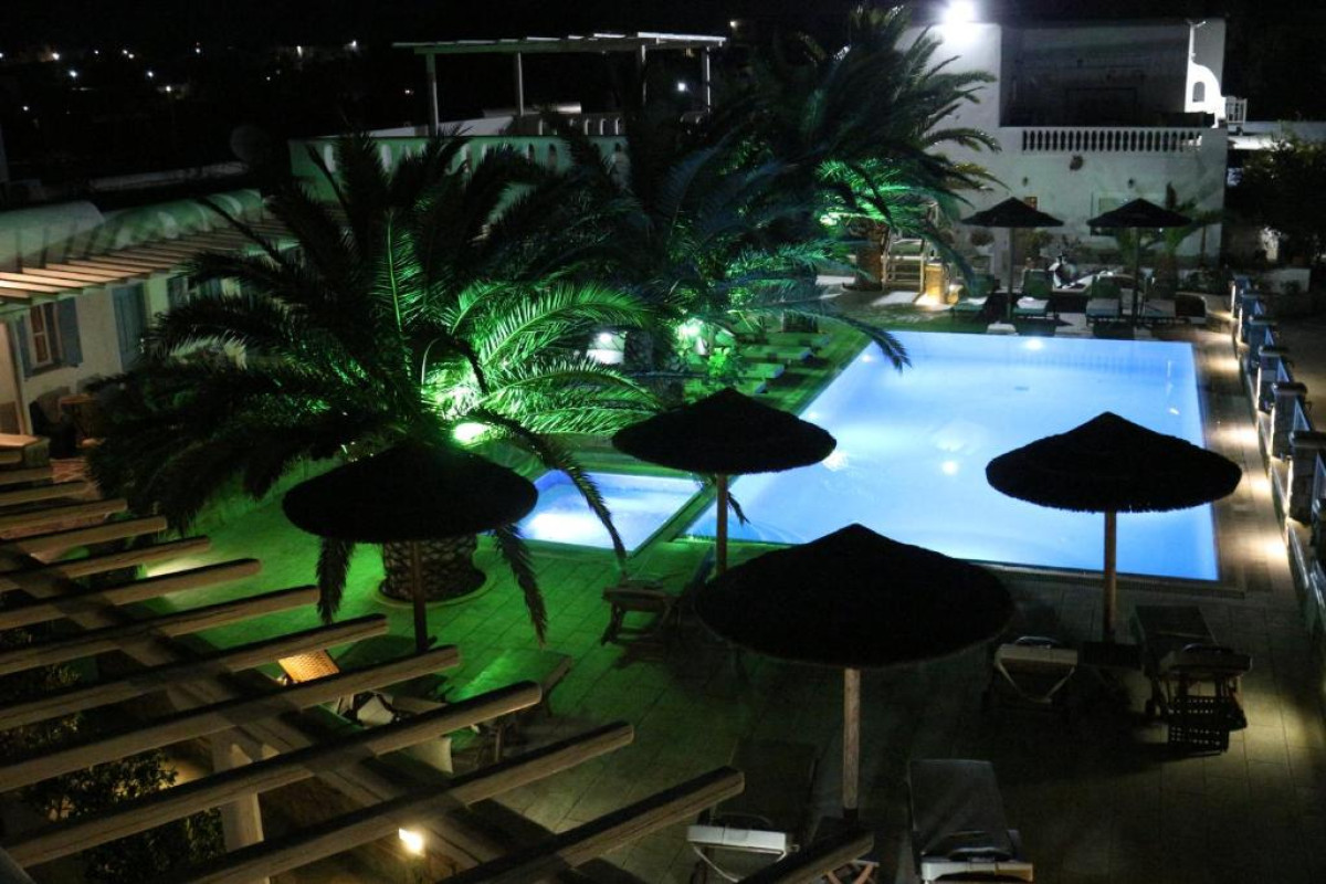 PETINAROS HOTEL & STUDIOS