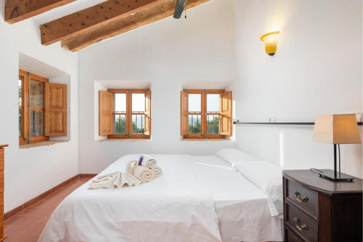 Petit Hotel Hostatgeria La Victoria