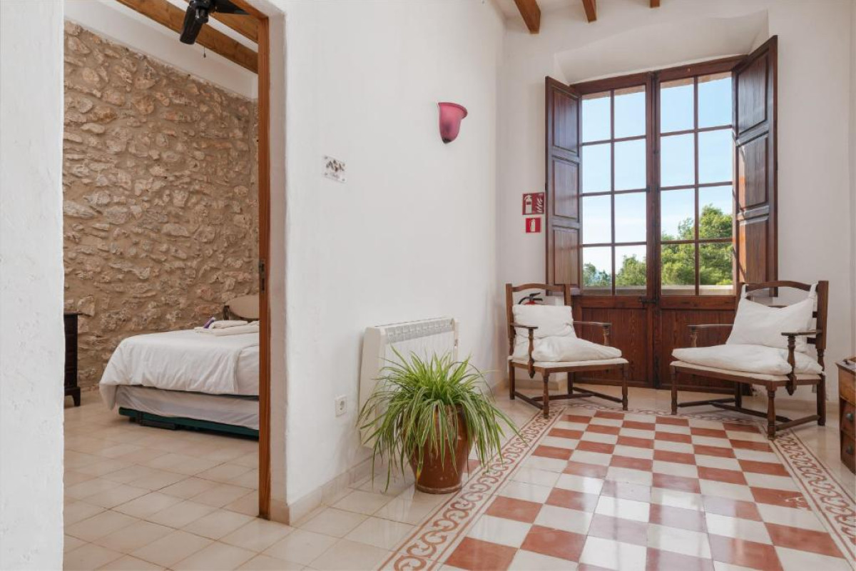 Petit Hotel Hostatgeria La Victoria