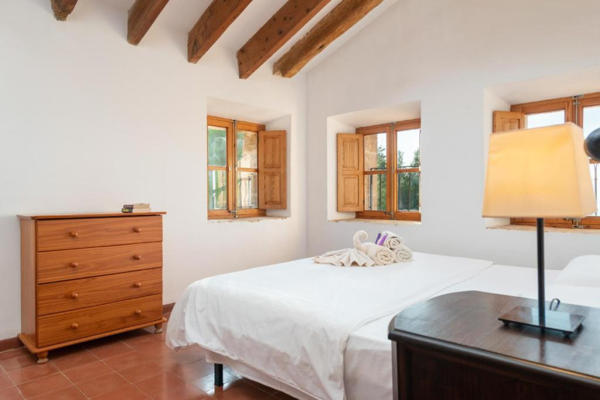 Petit Hotel Hostatgeria La Victoria