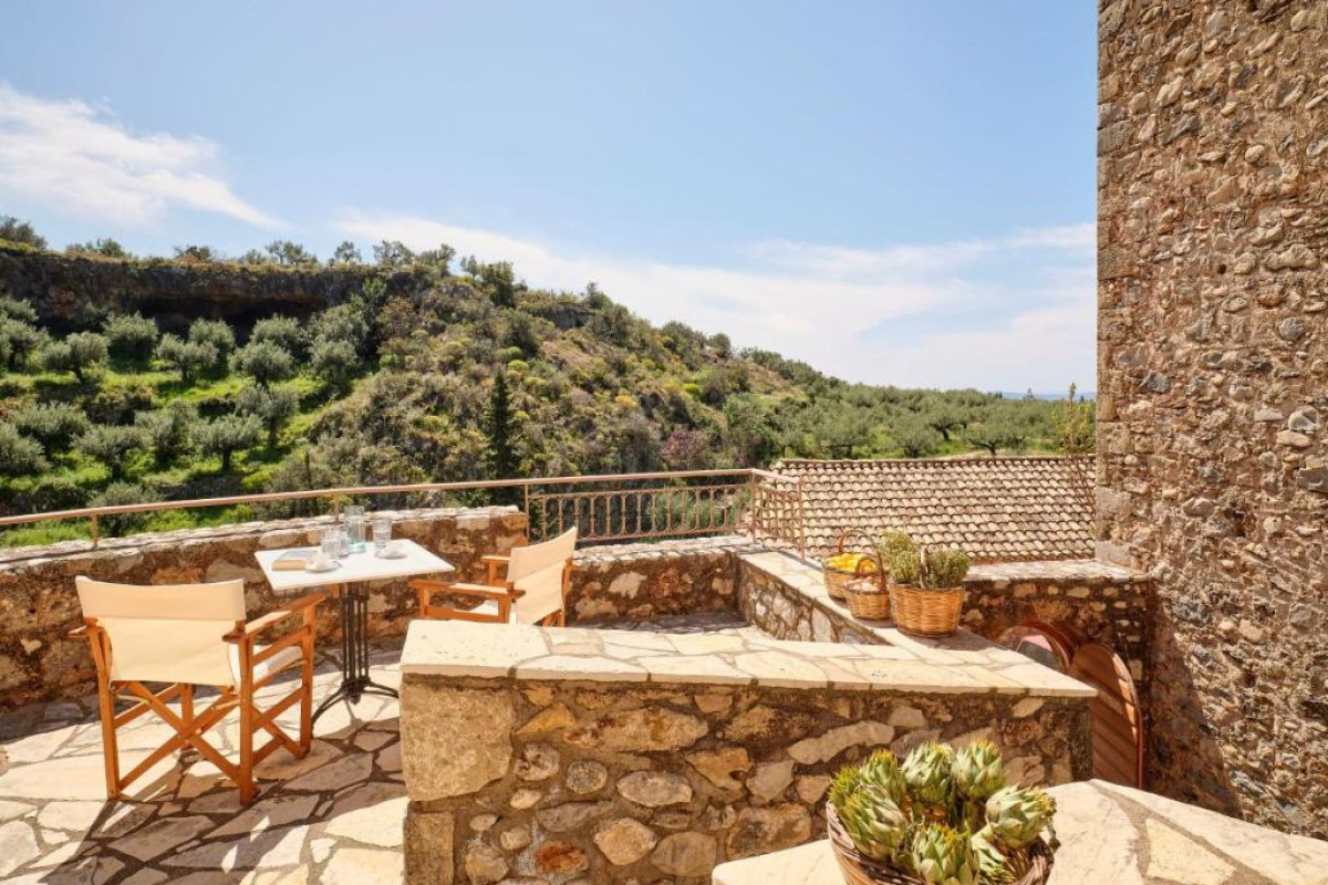 Hotel Petreas Castle