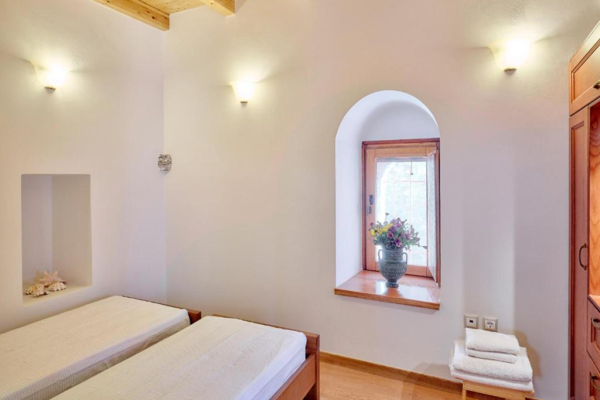 Hotel Petreas Castle