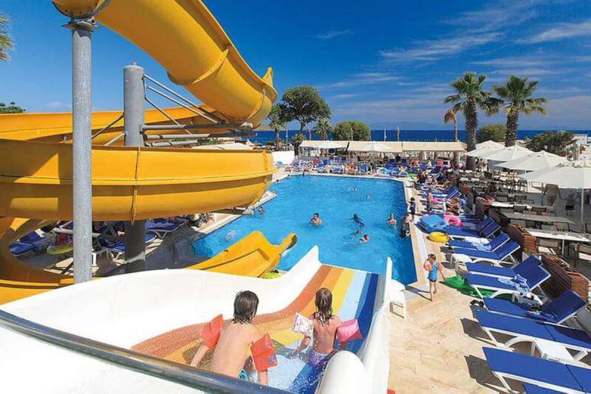 PETUNYA BEACH RESORT