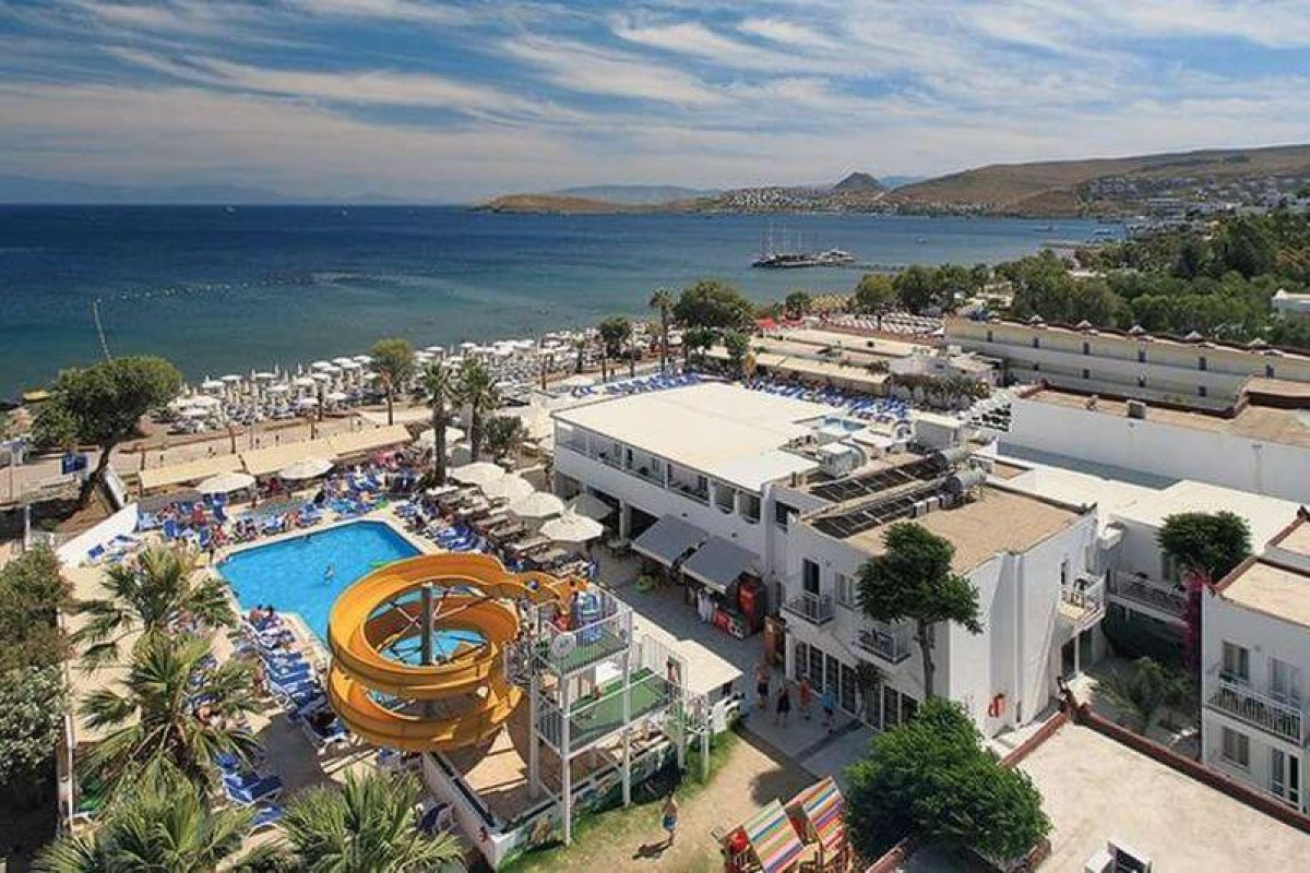 PETUNYA BEACH RESORT