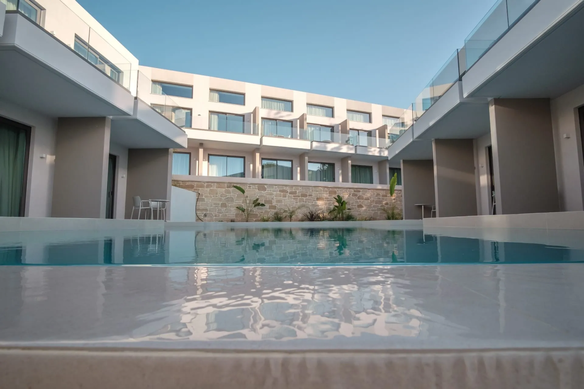 PHOS HOTEL PLATANIAS Adults only