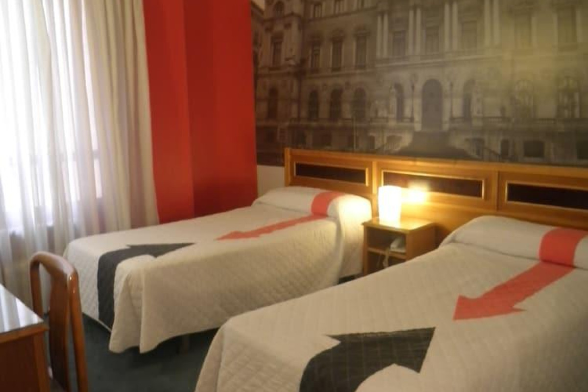 PHOTO ZABALBURU HOTEL