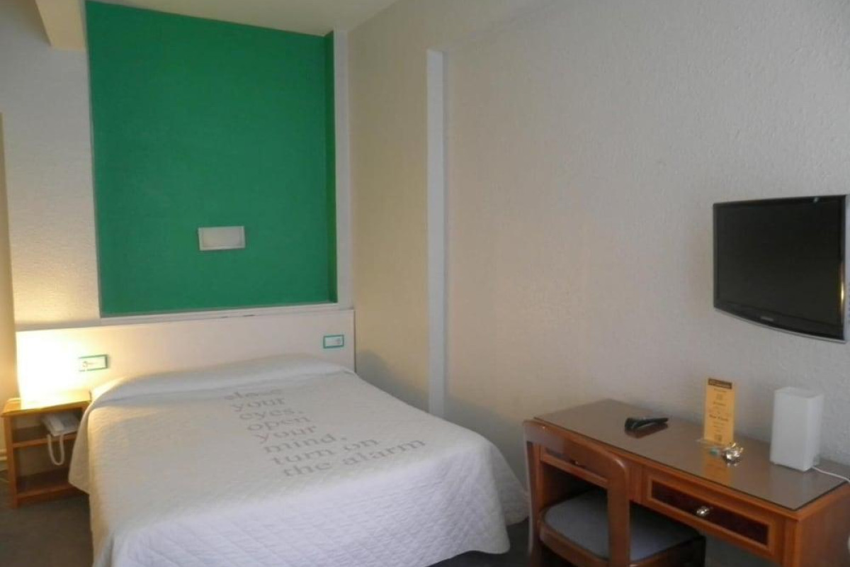 PHOTO ZABALBURU HOTEL