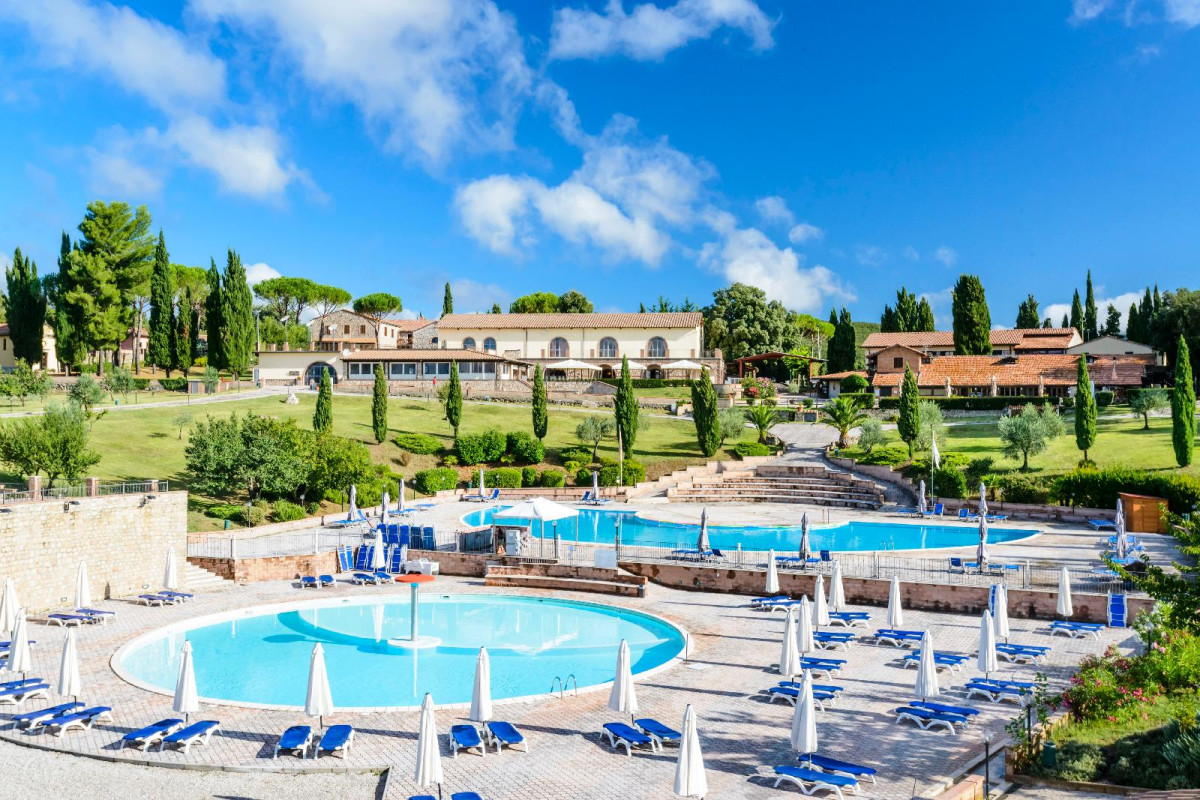 Pian Dei Mucini Resort Il Borgo