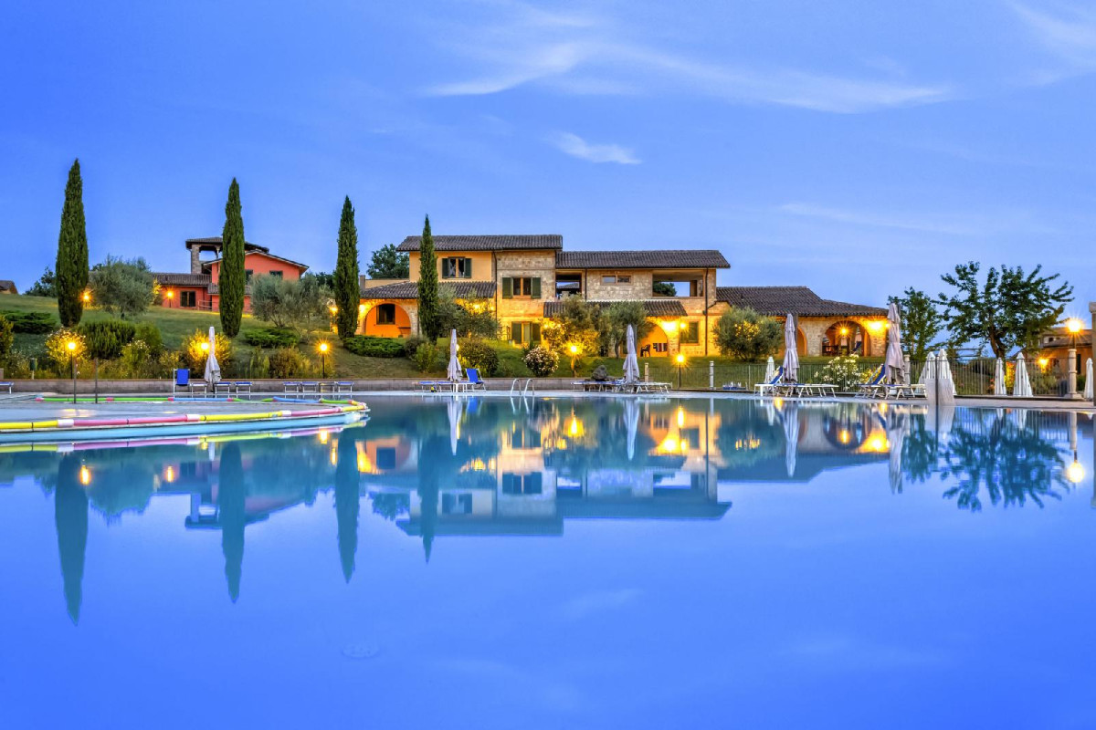Pian Dei Mucini Resort Il Borgo
