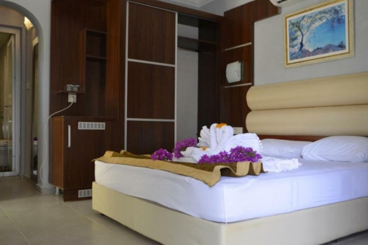 PINE BEACH HOTEL TURUNC