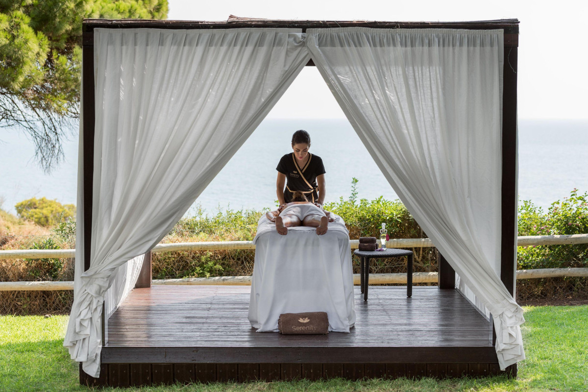 Pine Cliffs Resort