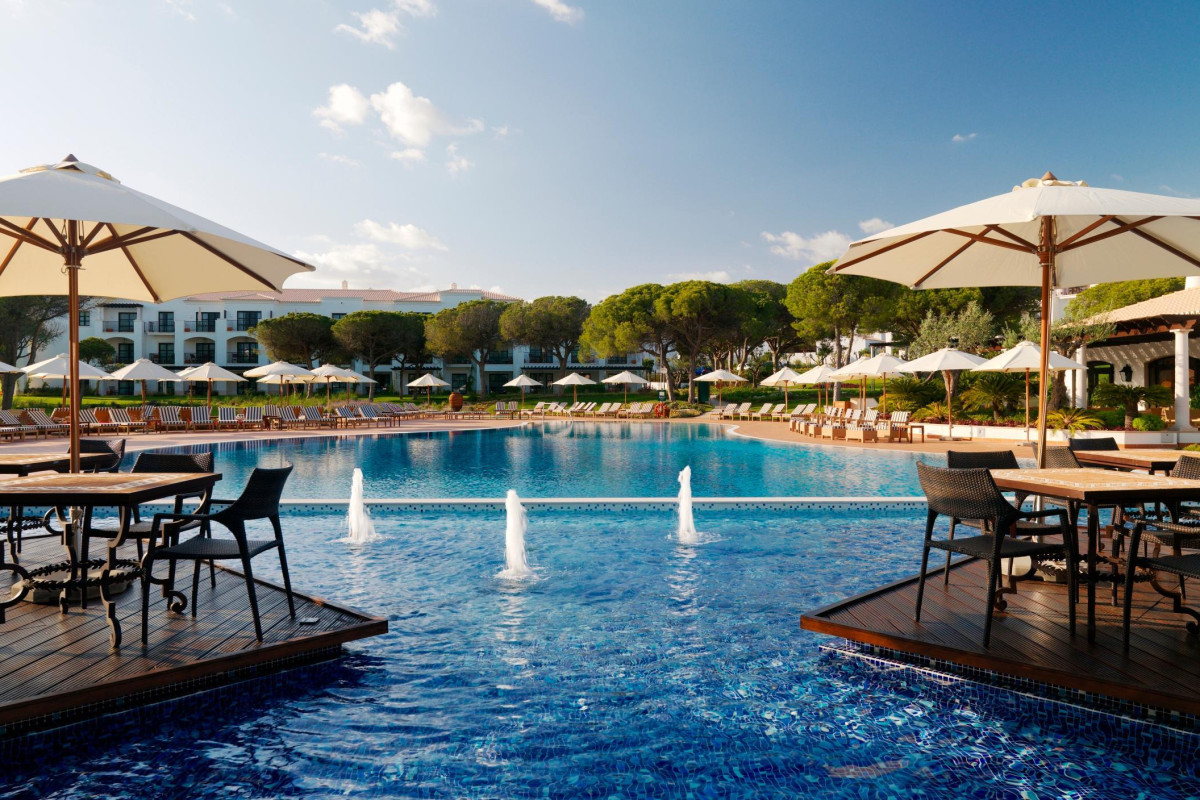 Pine Cliffs Resort