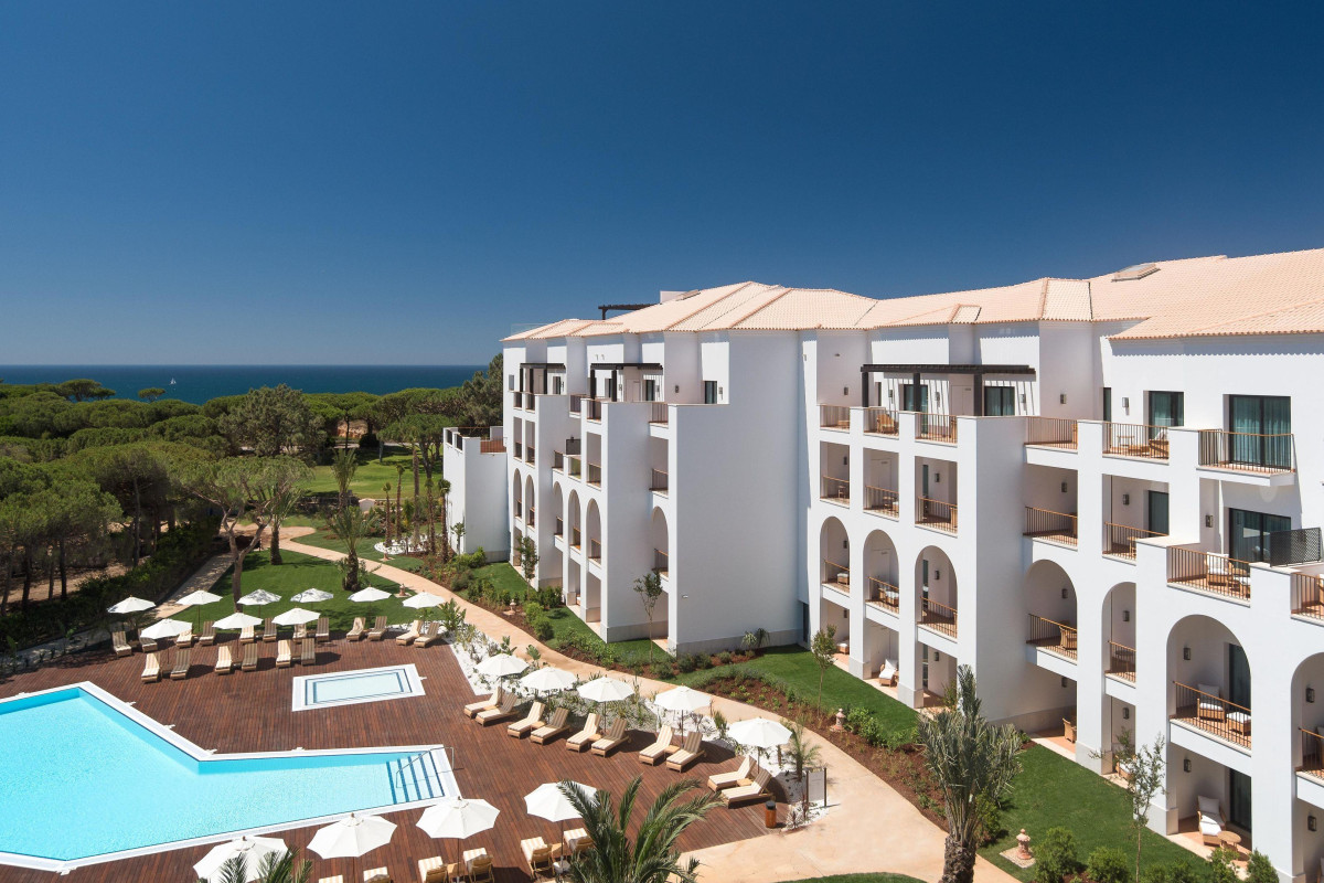 Pine Cliffs Resort
