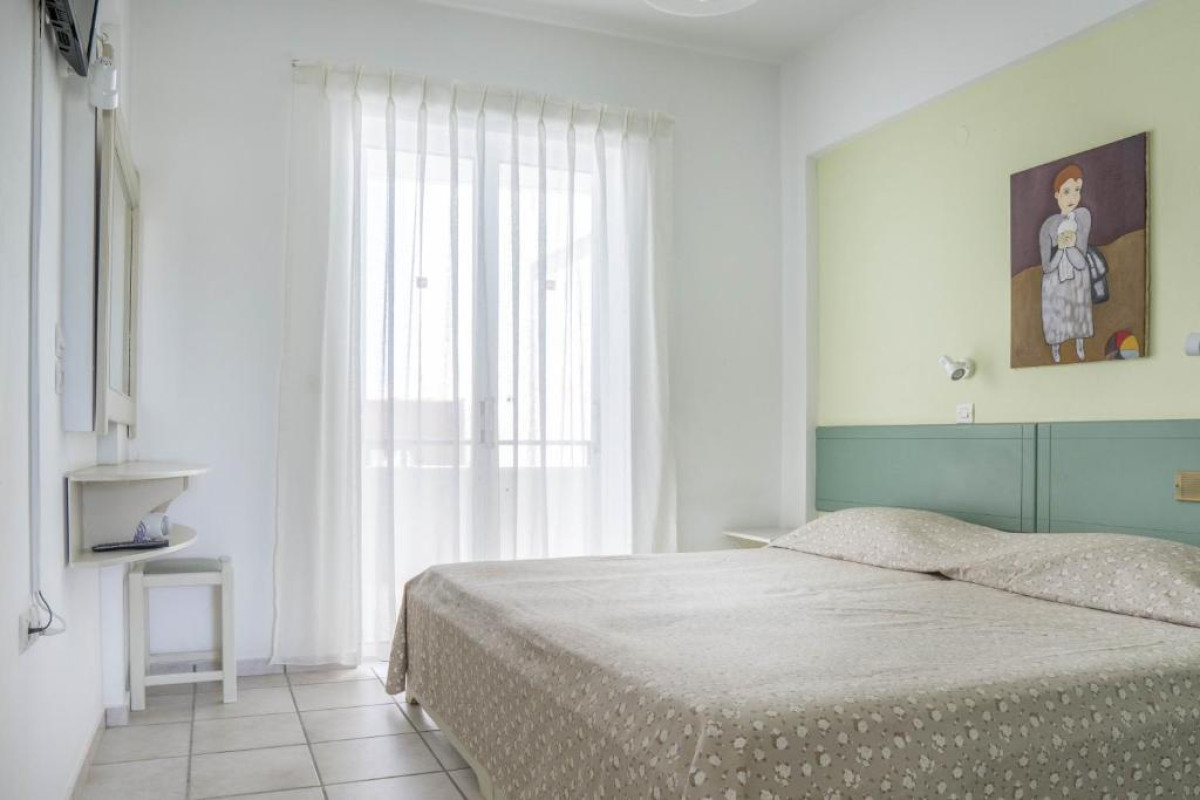 Pinelopi Hotel & Apartments