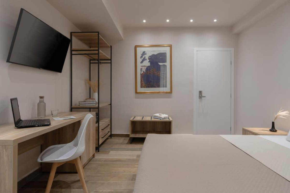 Piraeus City Hotel
