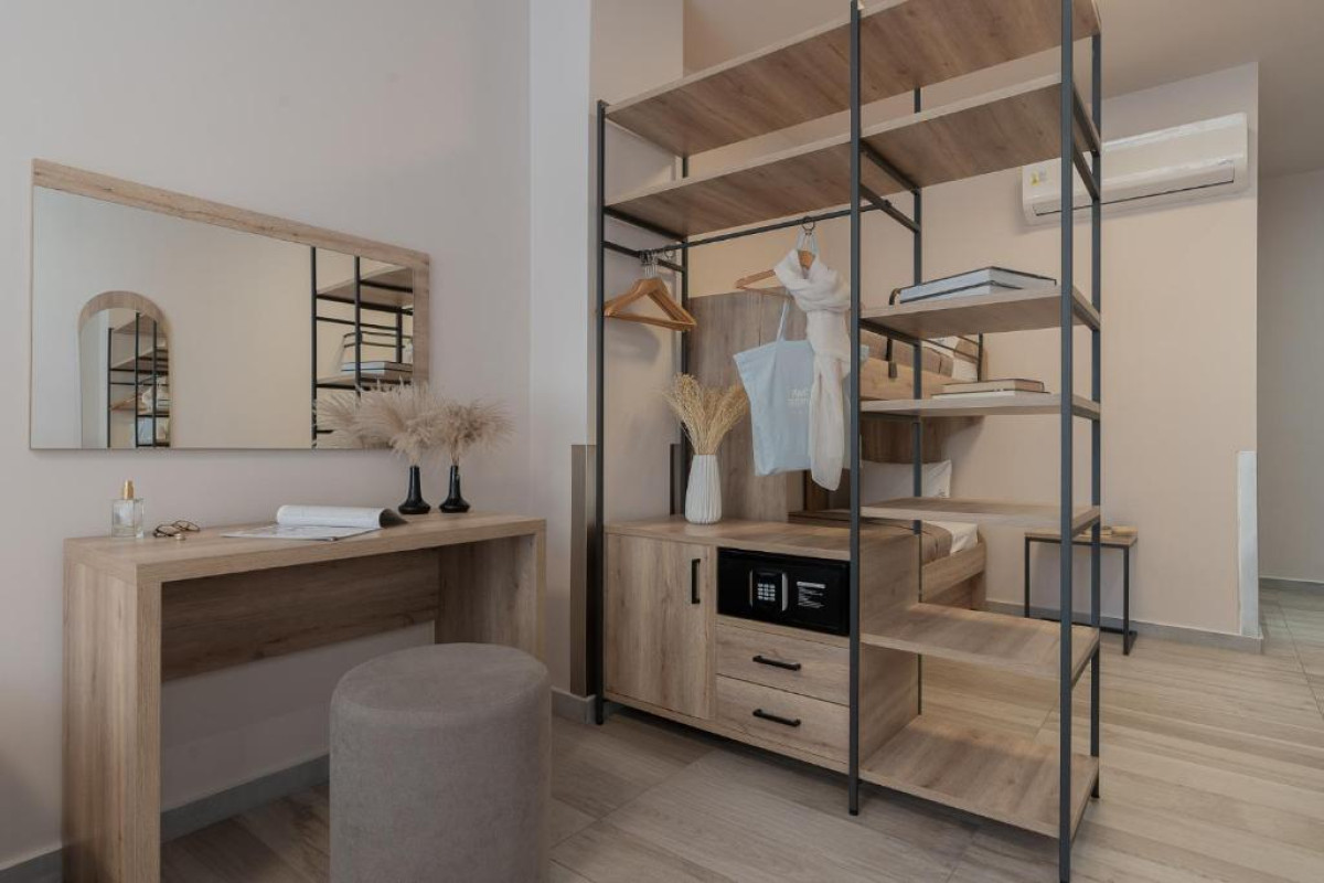 Piraeus City Hotel