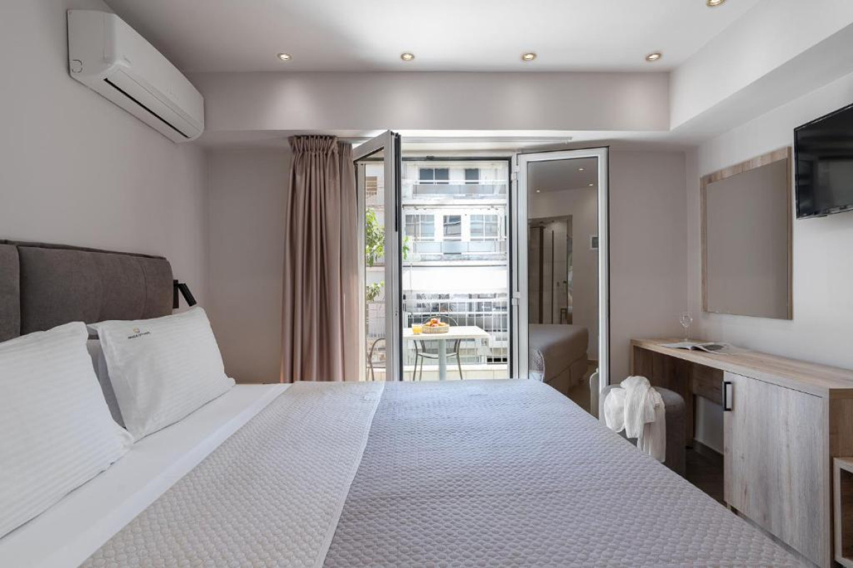 Piraeus City Hotel