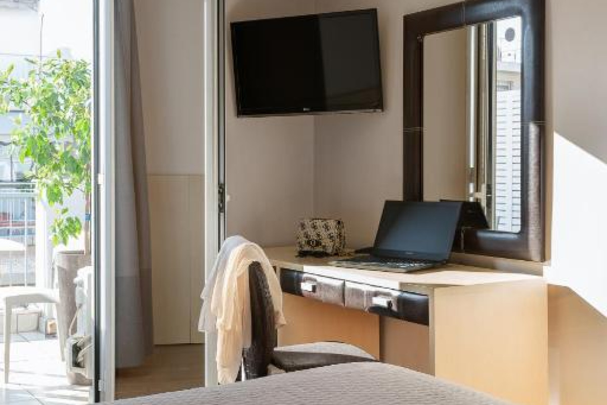 Piraeus City Hotel