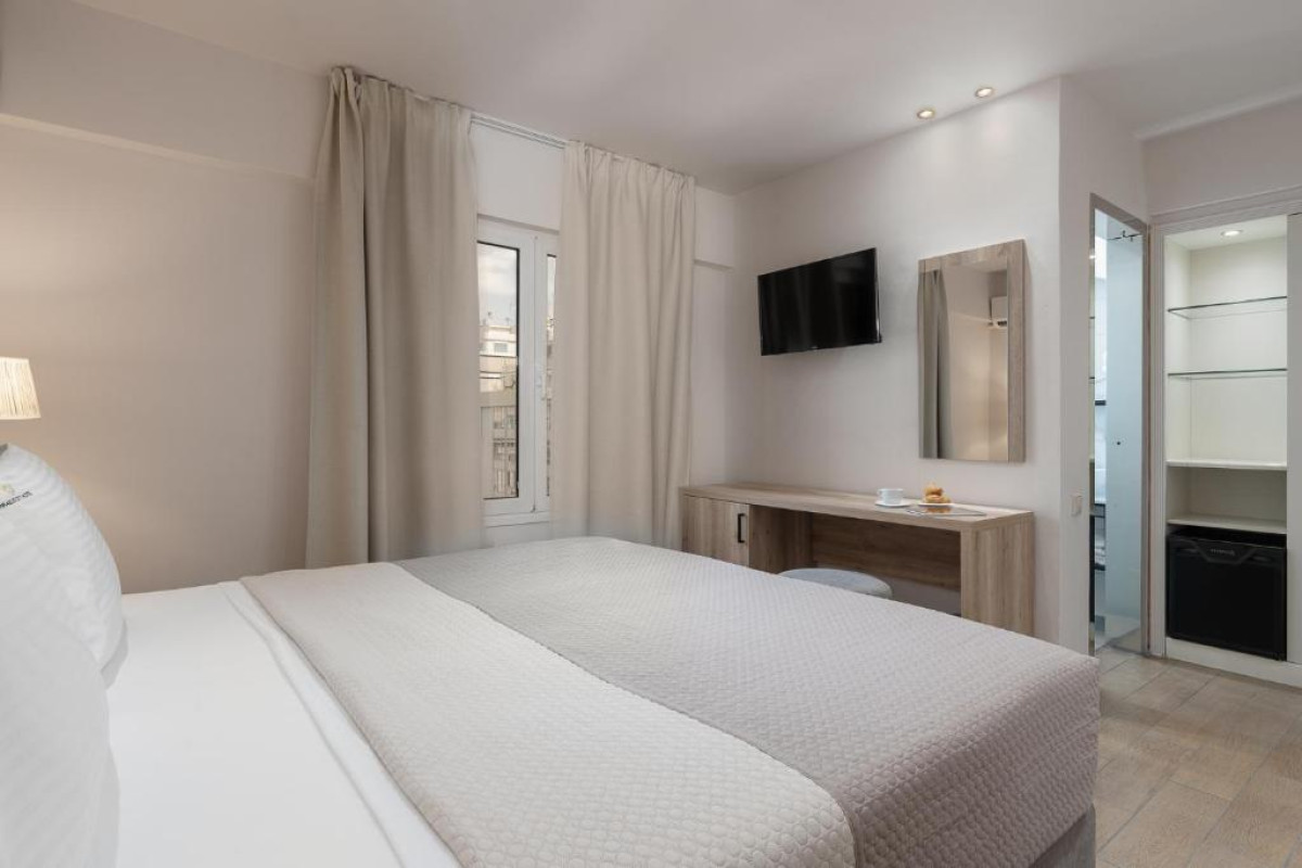 Piraeus City Hotel