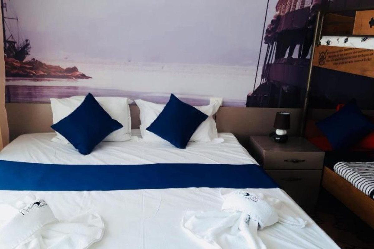 HOTEL PIRATES RESORT.