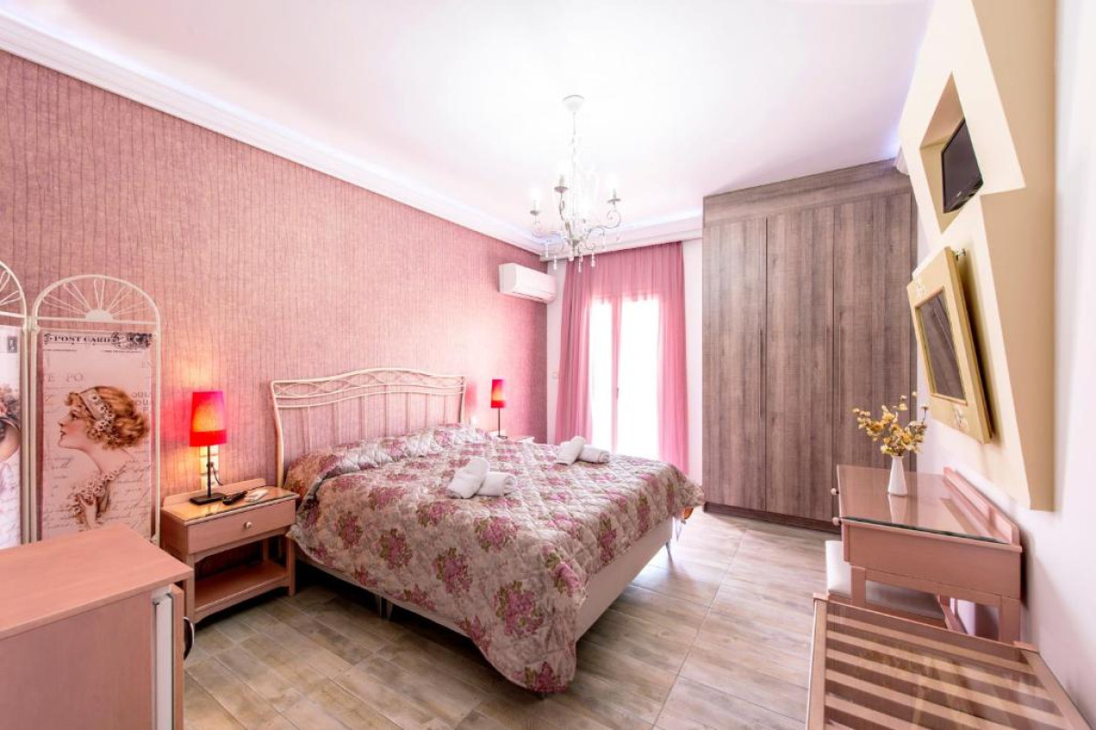 Pirofani Hotel