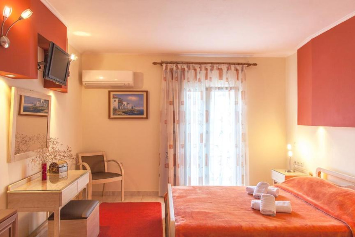 Pirofani Hotel