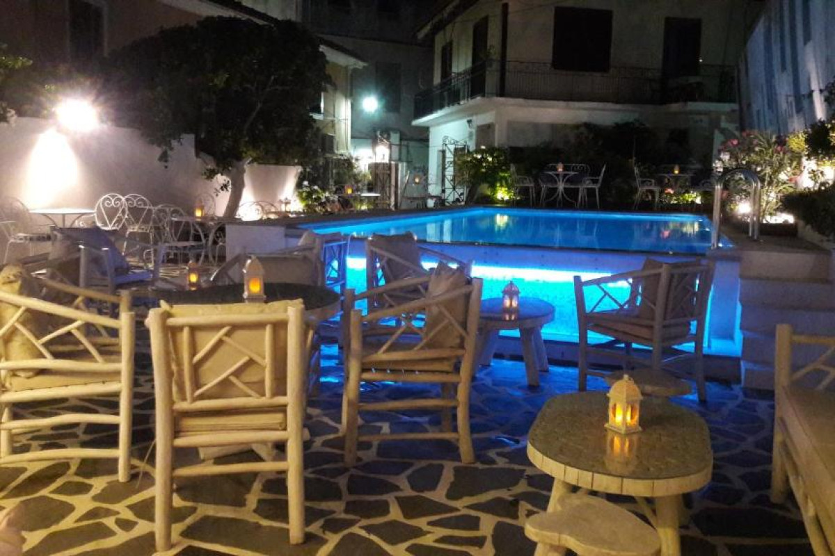 Pirofani Hotel