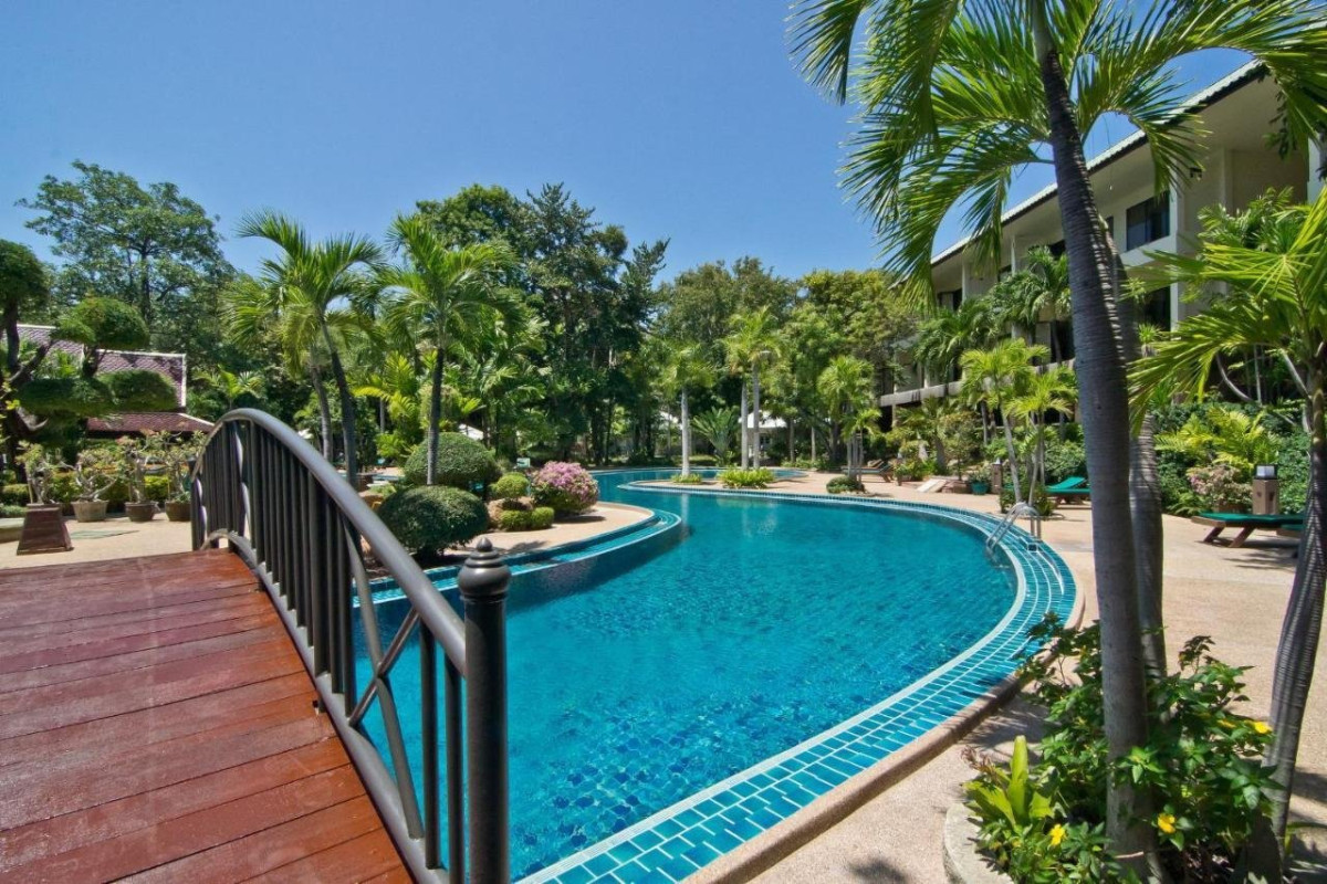 The Green Park Resort