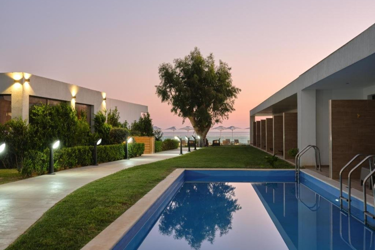CAVO ORIENT BEACH HOTEL