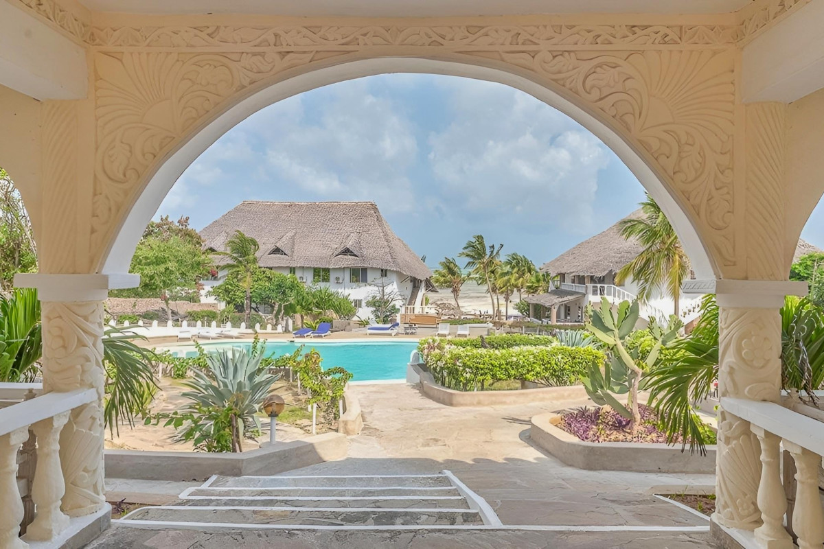 Jacaranda Beach Resort