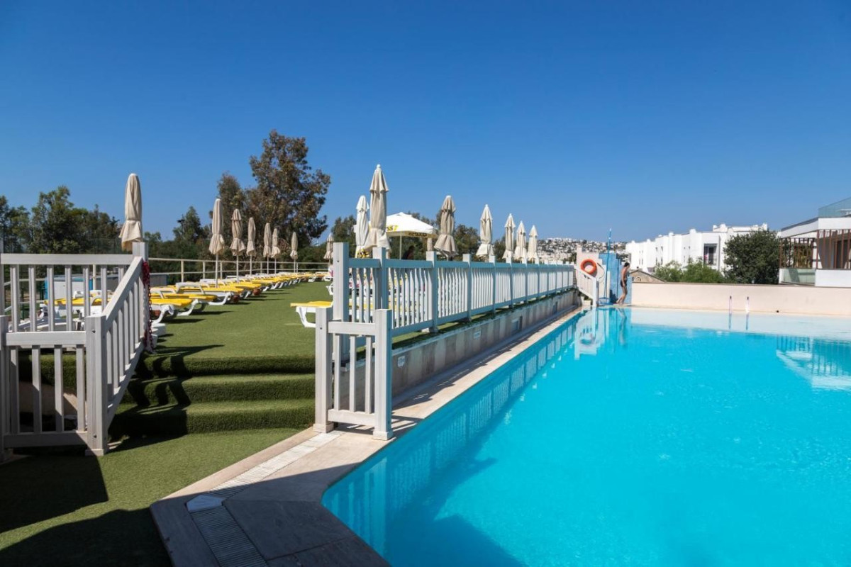 Smart Stay Beach Hotel