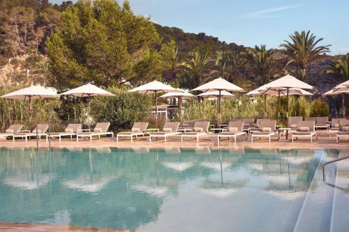 The Club Cala San Miguel Hotel, Curio Collection by Hilton