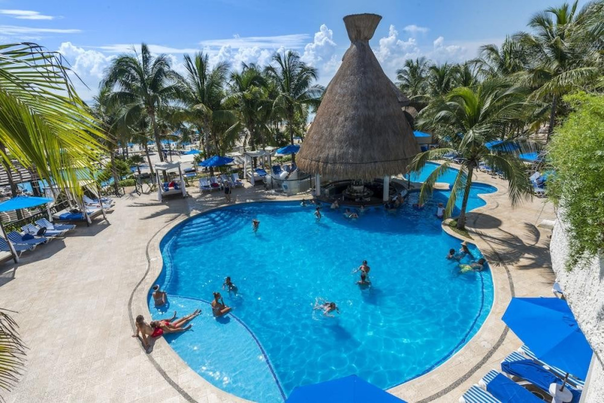 The Reef Playacar