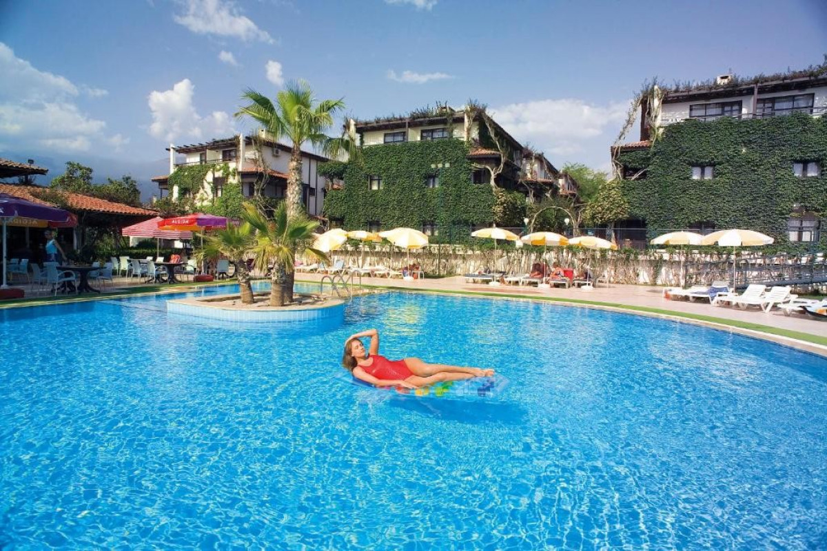 Titan Club Hotel