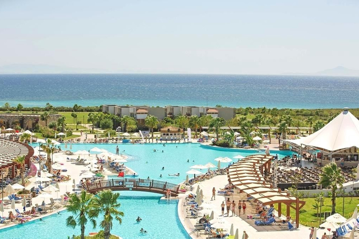 Aquasis Deluxe Resort Spa