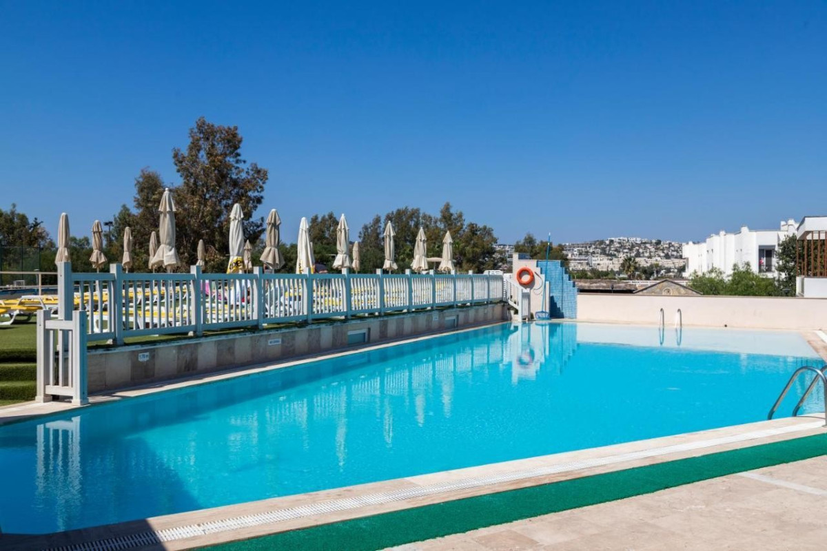 Smart Stay Beach Hotel