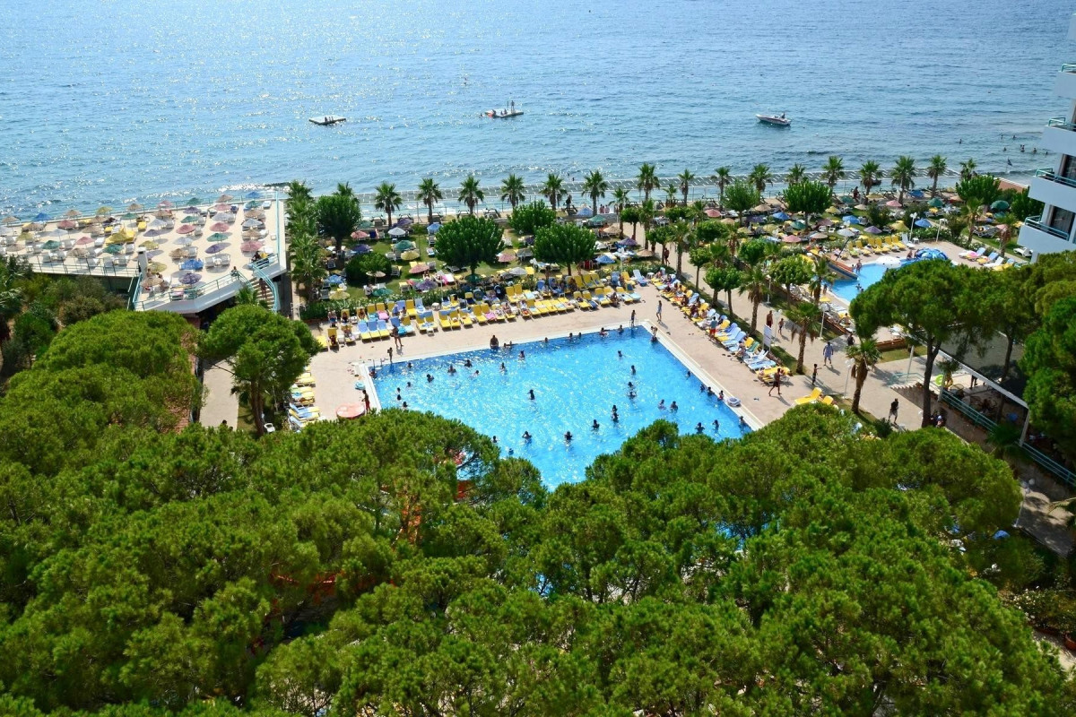 HOTEL GRAND EFE