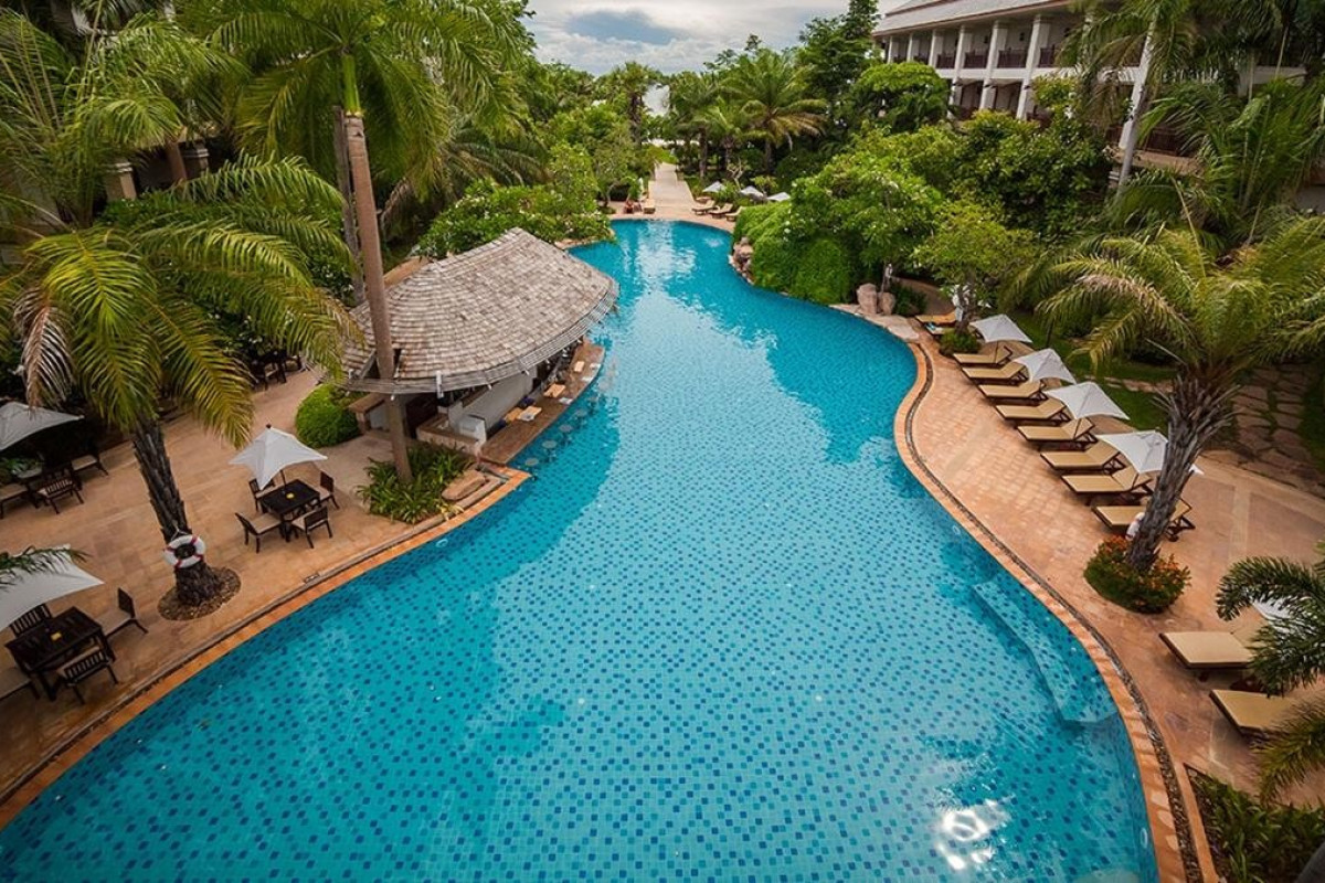 RAVINDRA BEACH RESORT & SPA