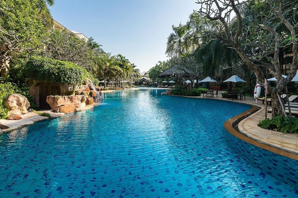 RAVINDRA BEACH RESORT & SPA