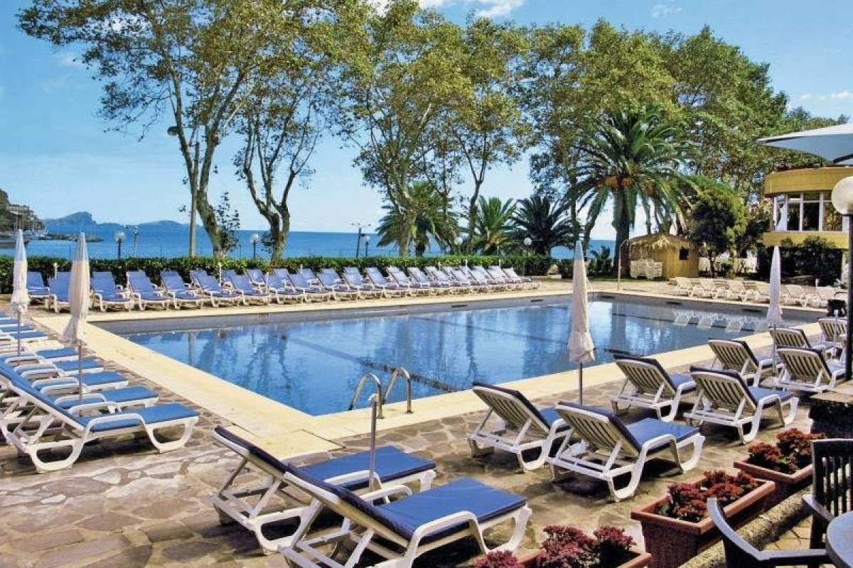 Baia Madeira Hotel - Ocean Beachfront