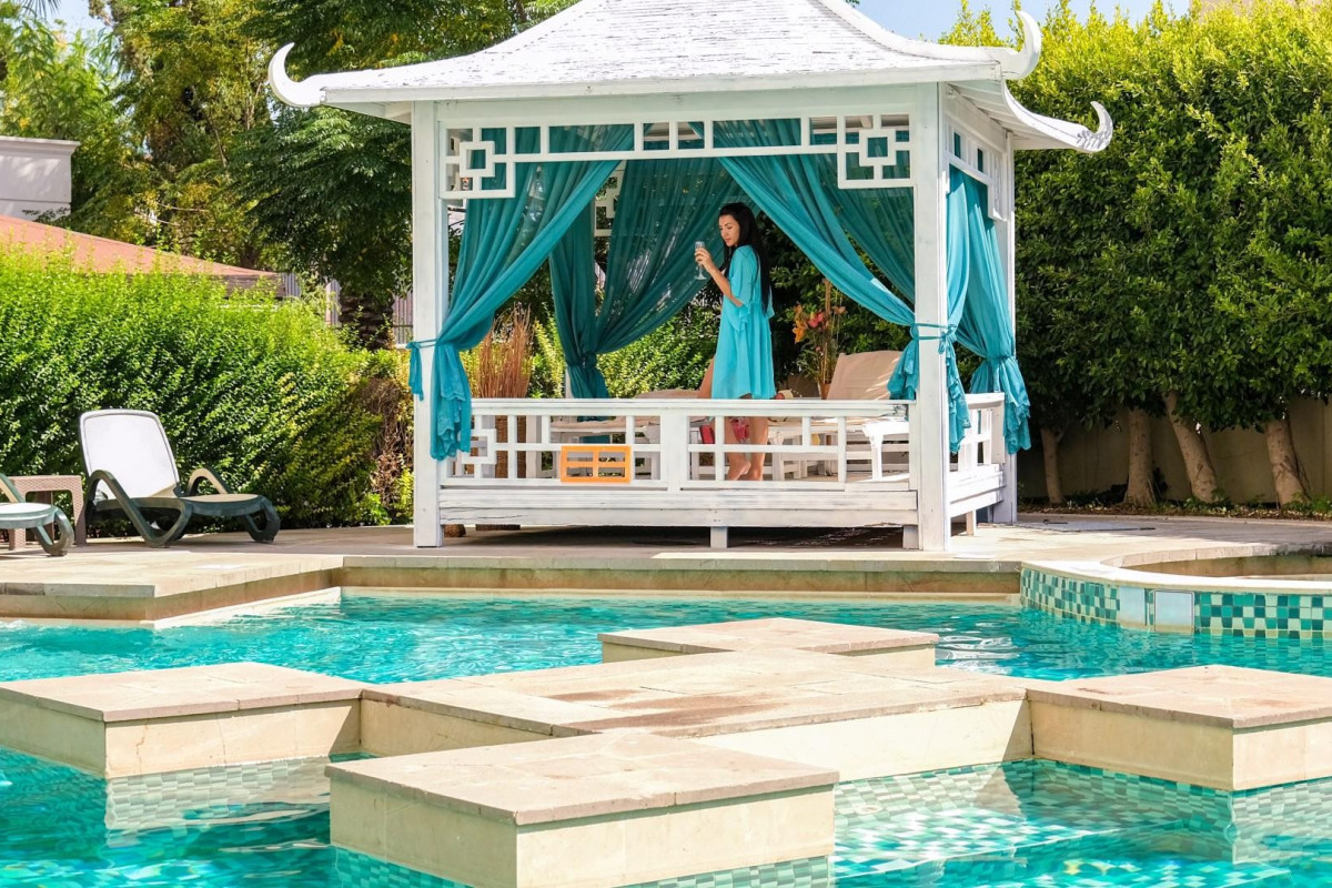 Crystal Admiral Resort Suits and Spa